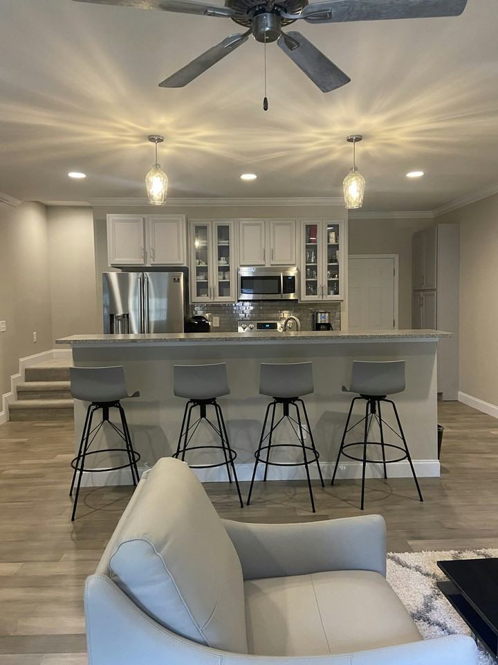 1916 Young Road Southeast, Unit Furnished - Photo 5 of 25