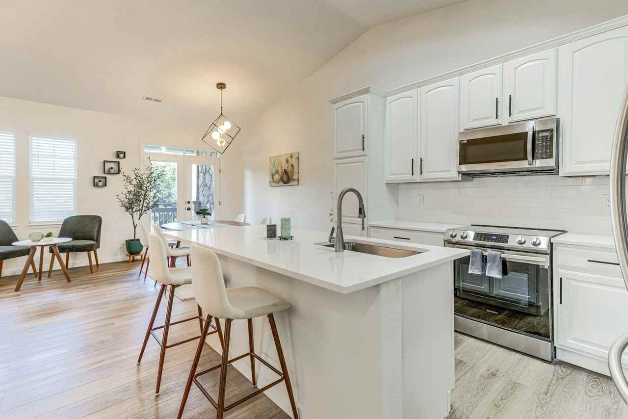 23043 East Ontario Drive, Unit 105 - Photo 3 of 31