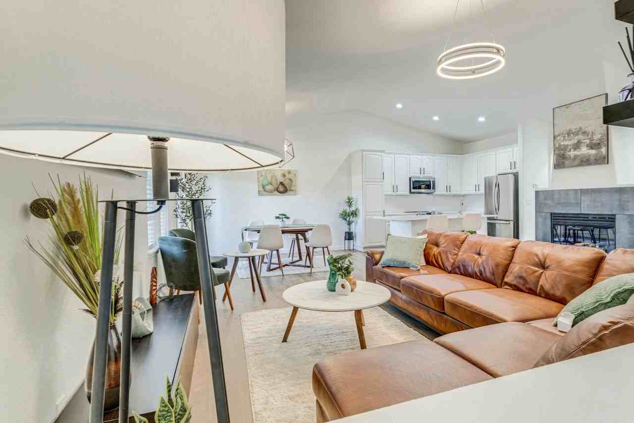 23043 East Ontario Drive, Unit 105 - Photo 4 of 31