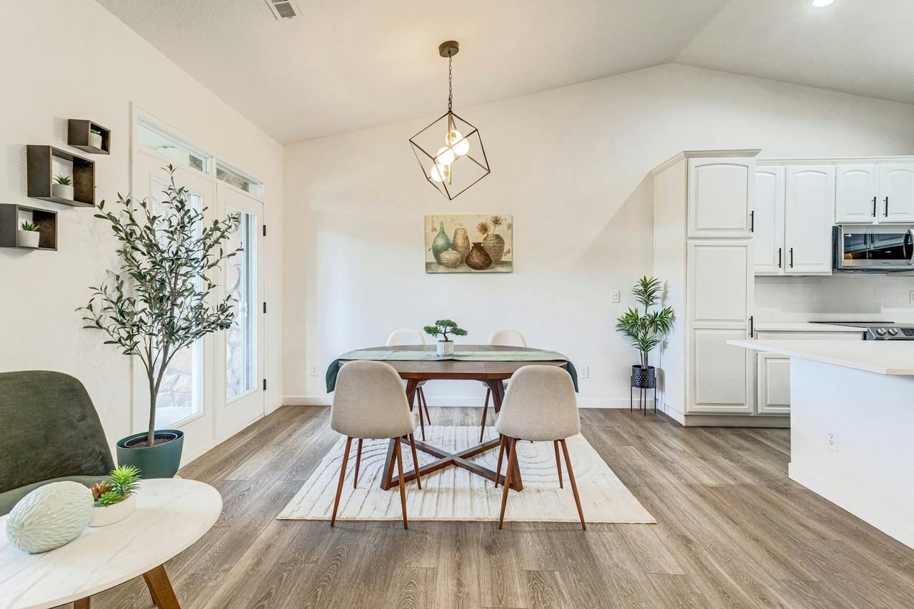 23043 East Ontario Drive, Unit 105 - Photo 7 of 31