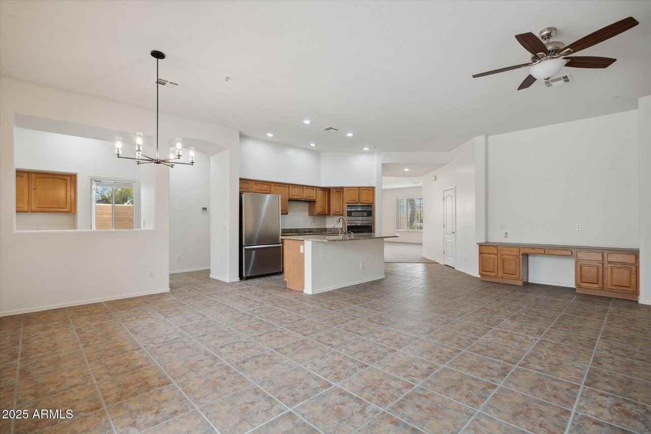 7360 E Wing Shadow Rd - Photo 5 of 29