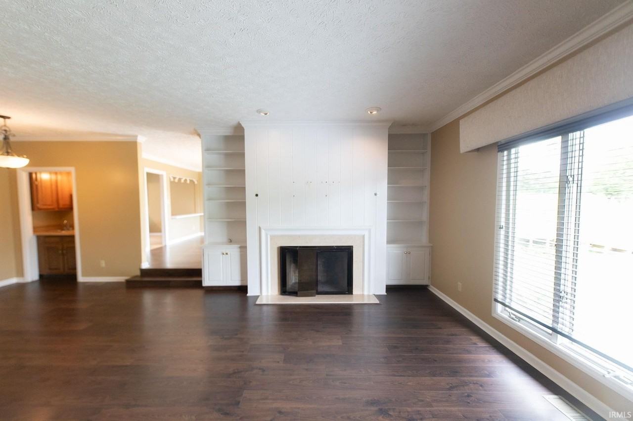 604 W Soutar Dr - Photo 6 of 33