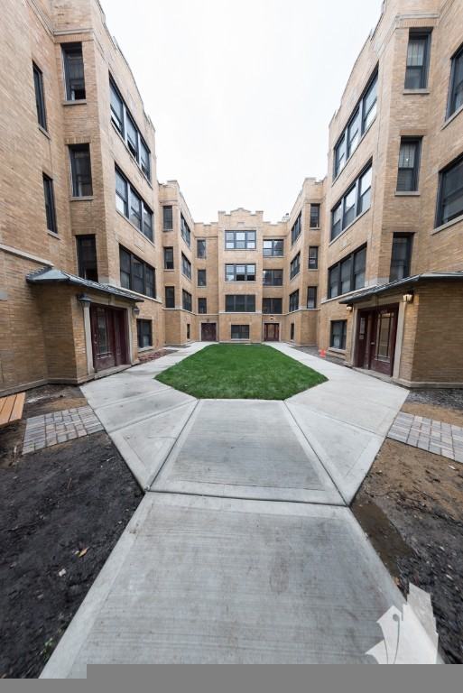 2618 N Rockwell St #2626-3F - Photo 2 of 15