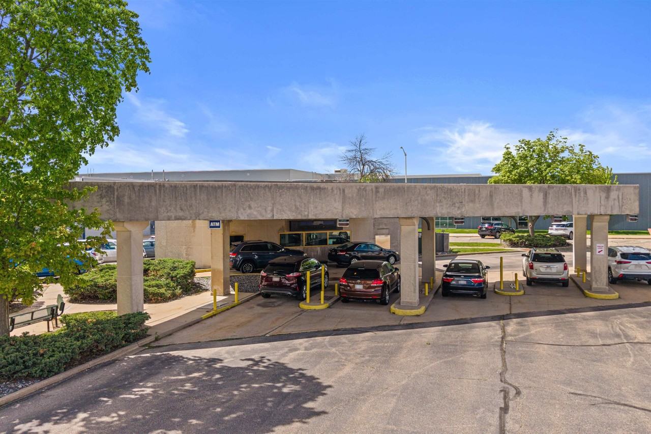 361 W Grand Ave - Photo 2 of 22