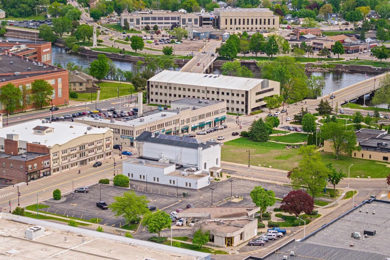 361 W Grand Ave - Photo 4 of 22