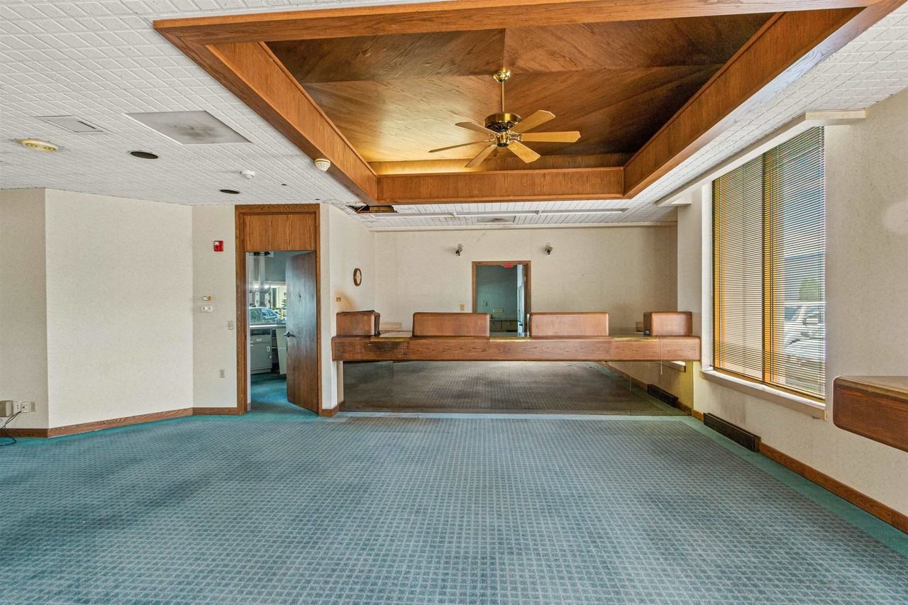 361 W Grand Ave - Photo 7 of 22