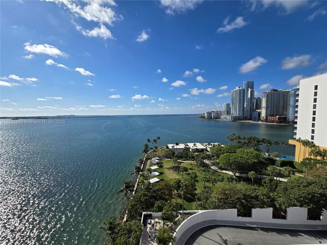 800 Claughton Island Dr #1205 - Photo 2 of 8