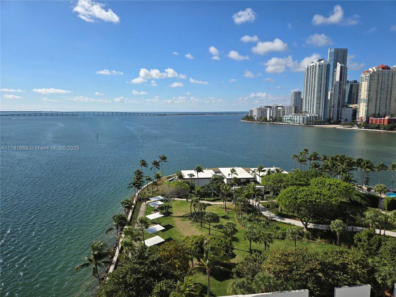 800 Claughton Island Dr #1205 - Photo 4 of 8