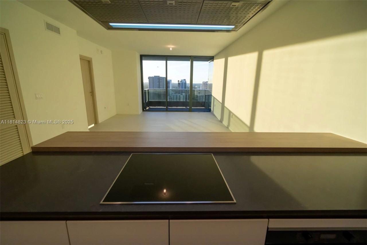 1000 Brickell Plaza #2506 - Photo 4 of 8