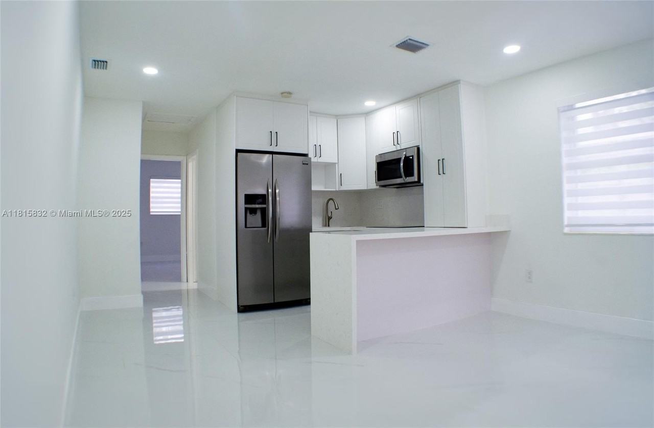 2638 Sw 30th Ct #0 - Photo 4 of 16