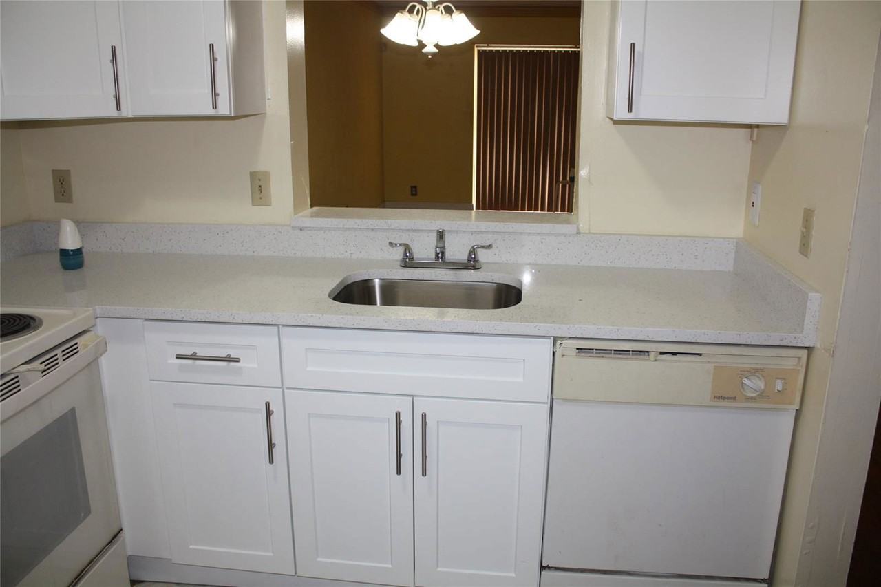 8610 N Sherman Cir #108 - Photo 5 of 8