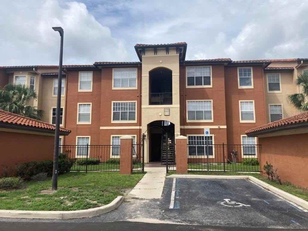 5530 Metrowest Boulevard #307