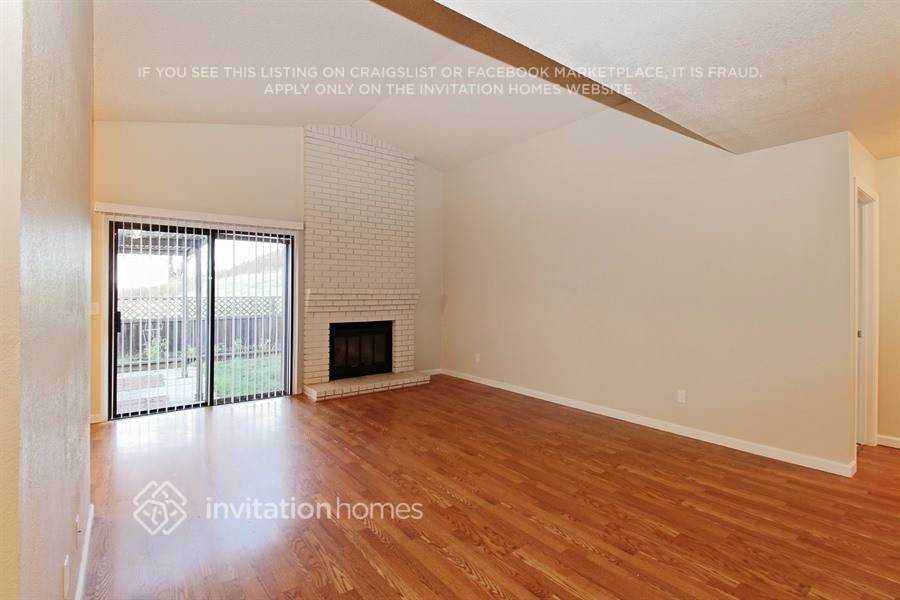1239 Canterbury - Photo 5 of 23