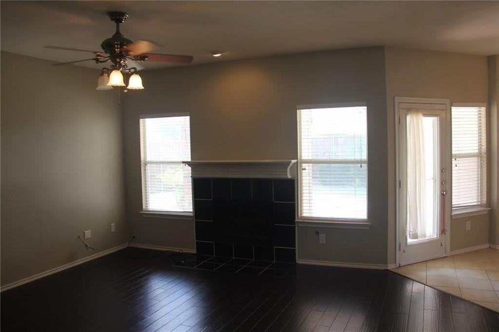 104 San Mateo Ct - Photo 2 of 11