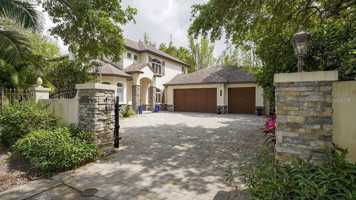 featured image of 1725 Bonita Ct