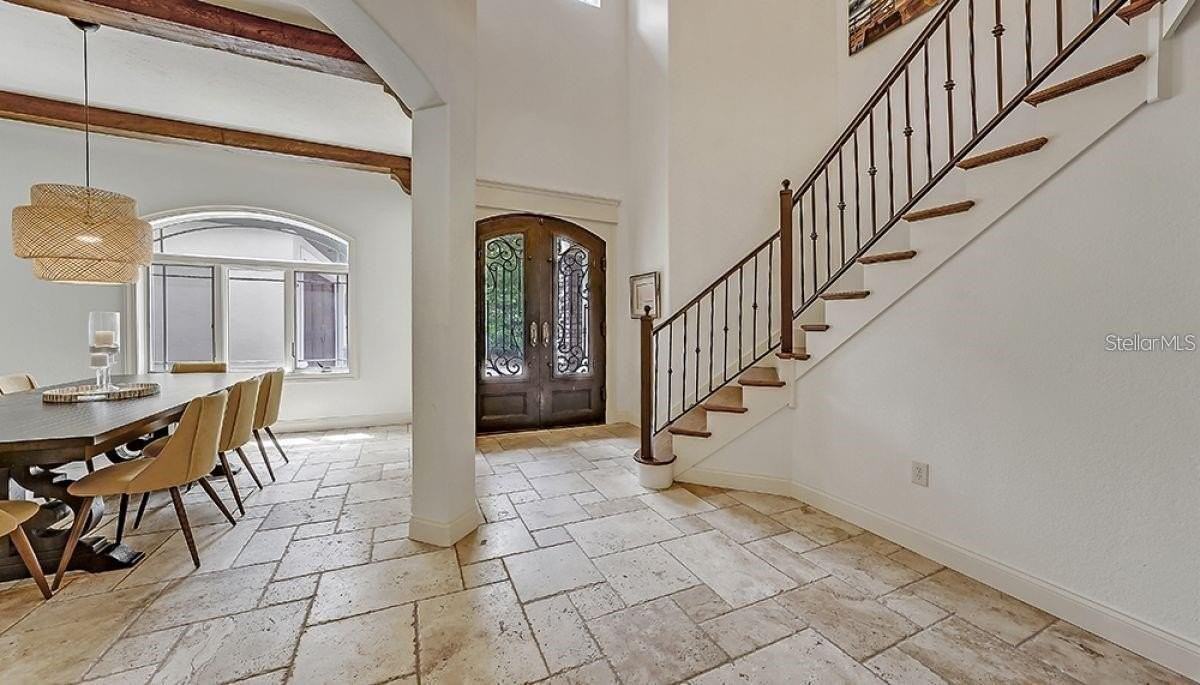 1725 Bonita Ct - Photo 7 of 50