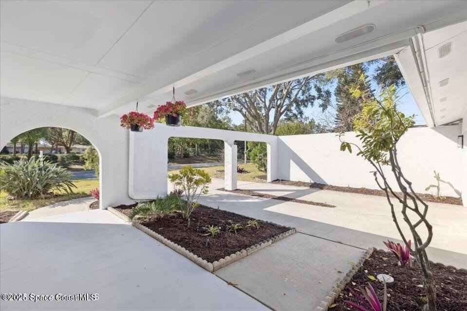 308 Clayton Ave - Photo 5 of 41