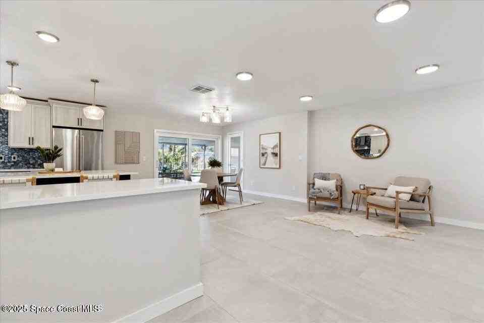 308 Clayton Ave - Photo 6 of 41