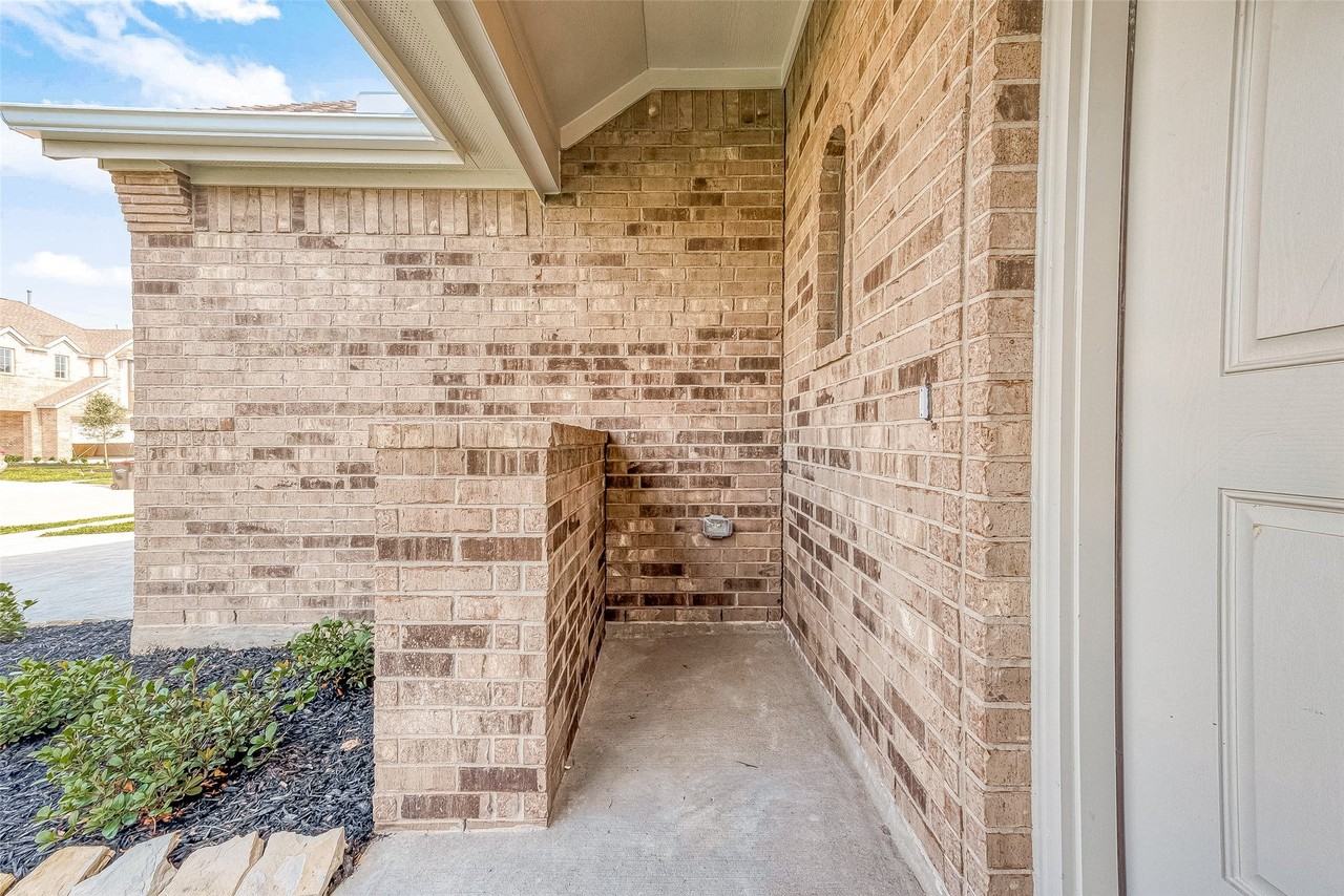 7538 Coral Terrace Dr - Photo 4 of 50