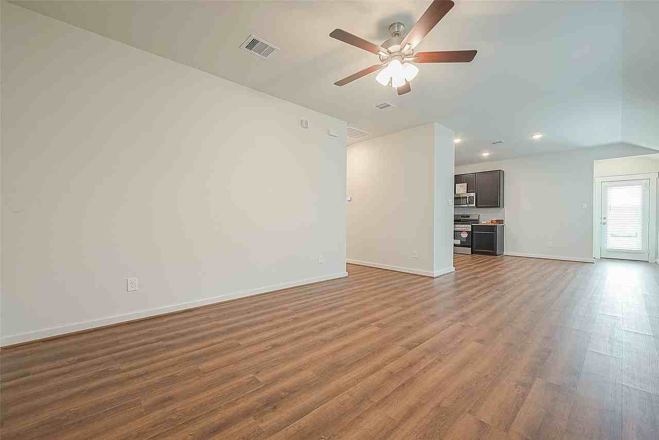 7538 Coral Terrace Dr - Photo 6 of 50