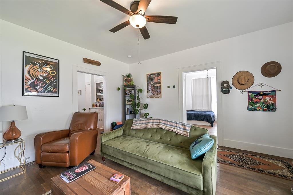 4307 Avenue Q 1/2 - Photo 7 of 46