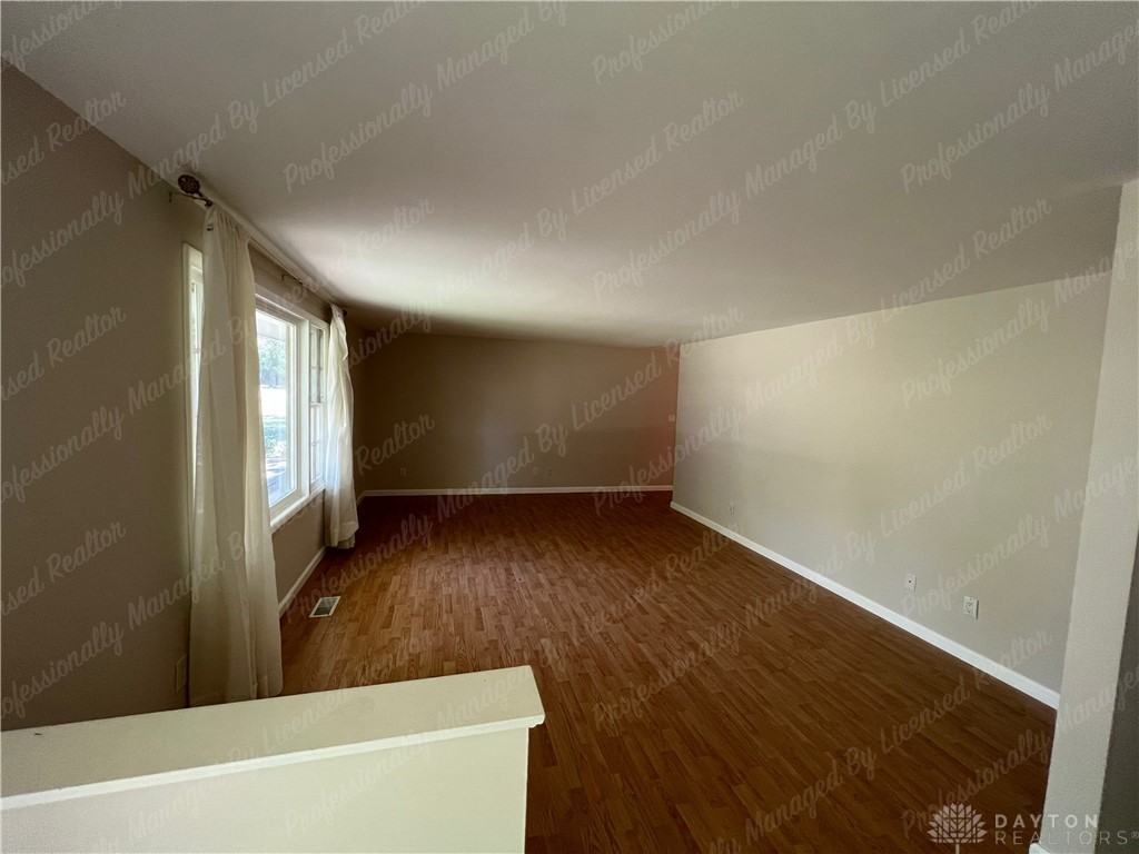 536 Brandwynne Ct - Photo 3 of 37