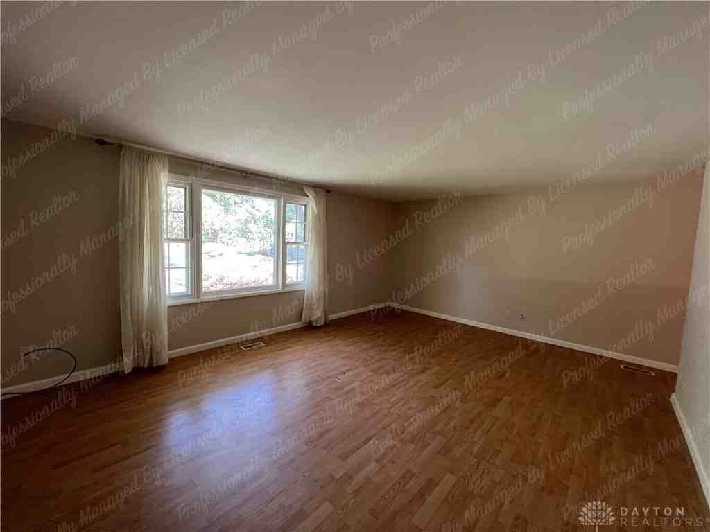 536 Brandwynne Ct - Photo 5 of 37