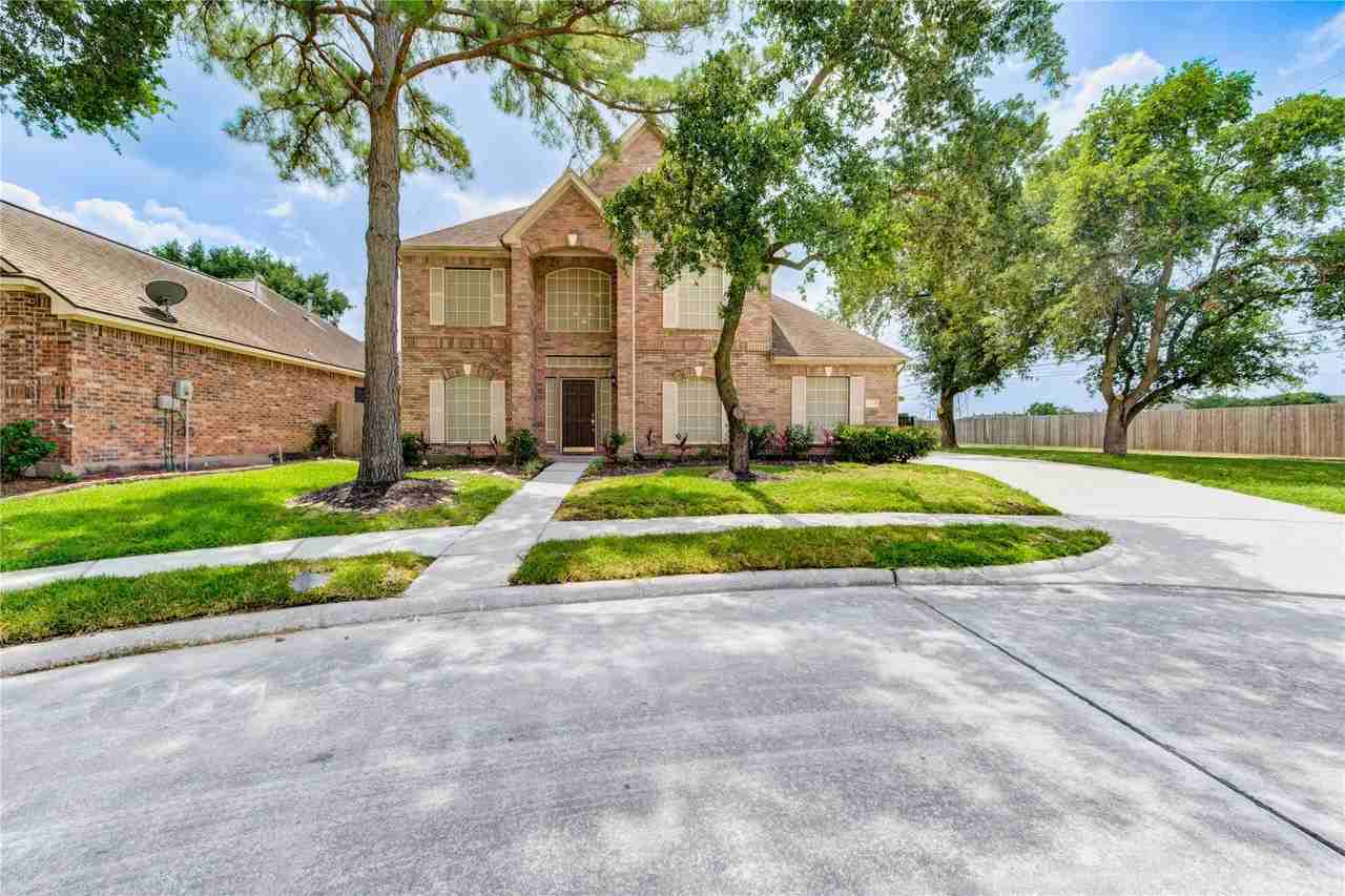 15206 Garett Green Cir - Photo 2 of 48