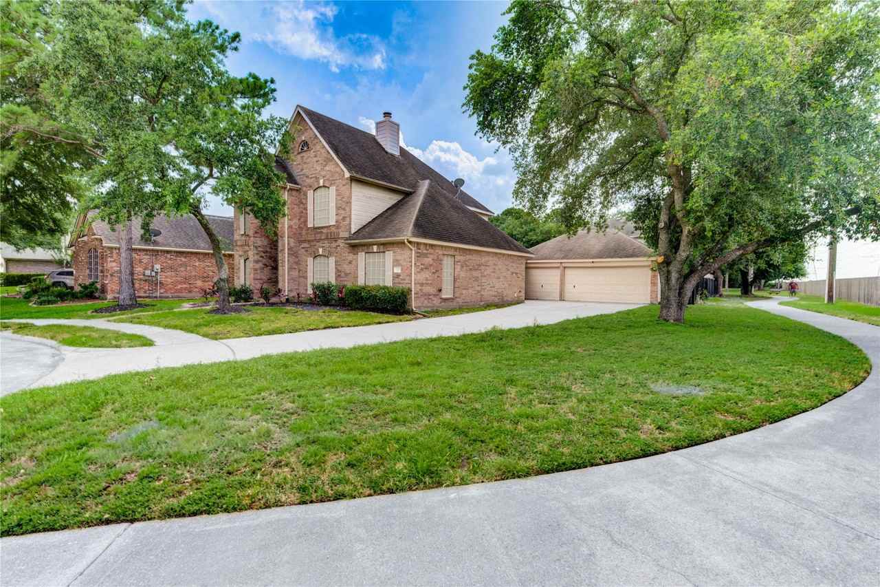 15206 Garett Green Cir - Photo 5 of 48