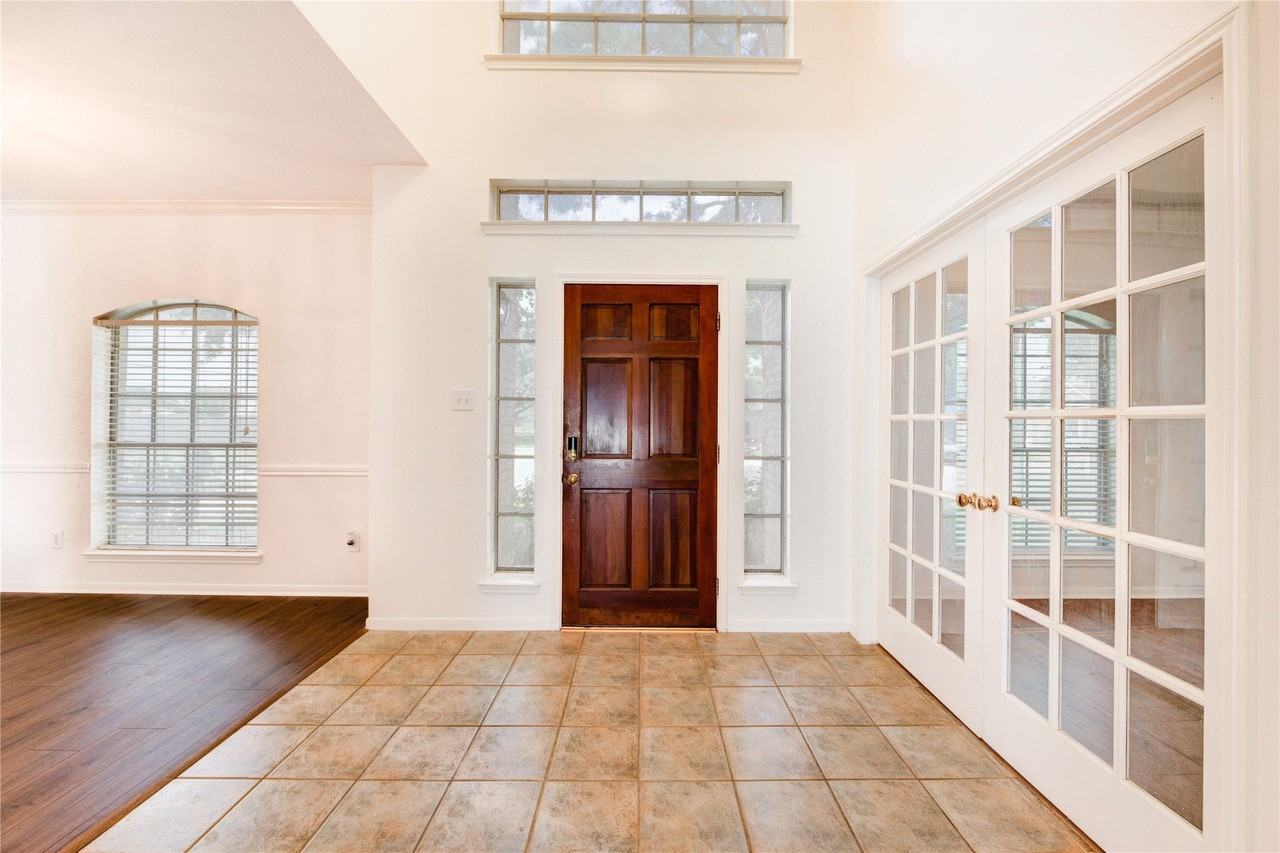 15206 Garett Green Cir - Photo 6 of 48