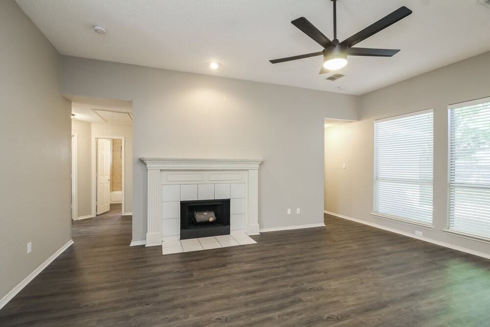 2721 Creek Crossing Rd - Photo 4 of 16