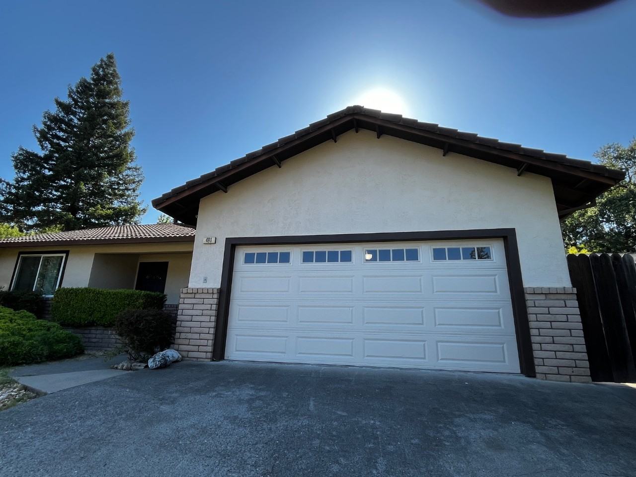 491 N Foothill Blvd - Photo 2 of 21