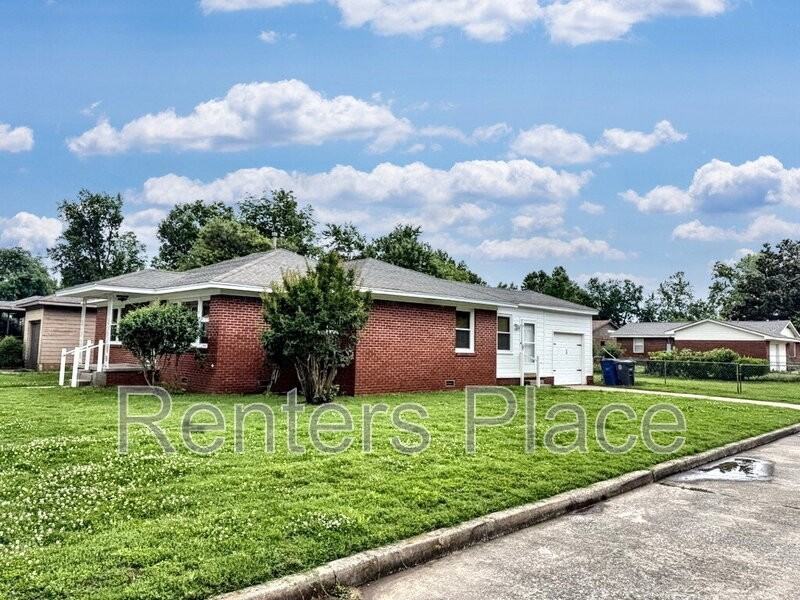 1506 E 54th St - Photo 2 of 13