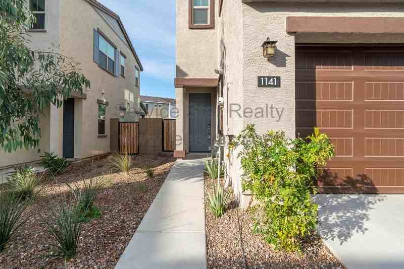 1141 W Diamondback Dr - Photo 3 of 31