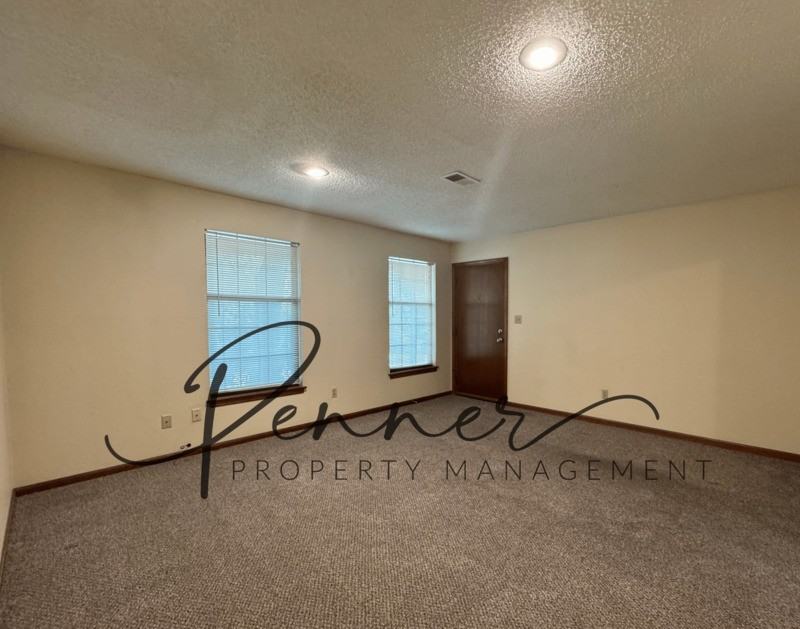 152 Nw Zaun Ave - Photo 2 of 8