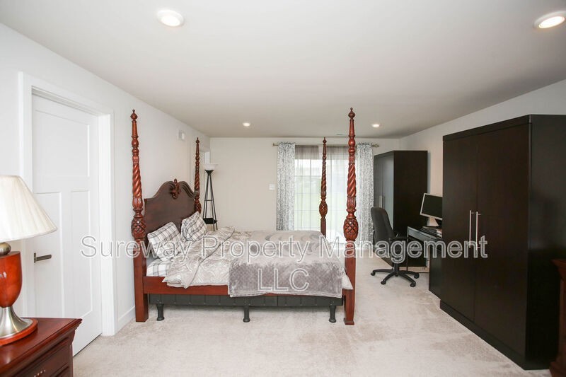 185 Nathan Dr - Photo 3 of 44