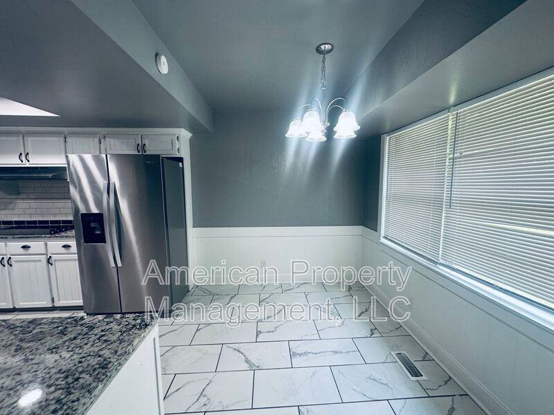 7050 E 71st Ct - Photo 5 of 33