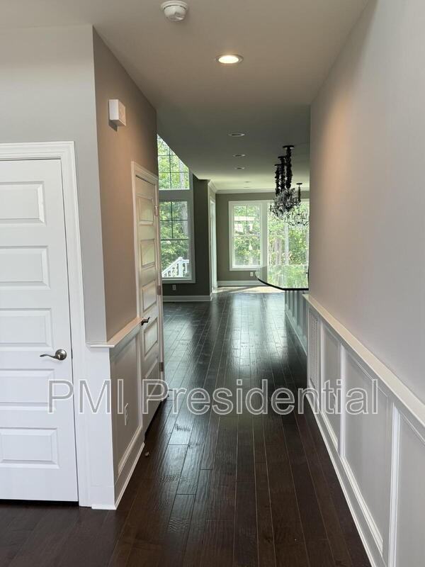 17919 Stonewolf Dr - Photo 3 of 20