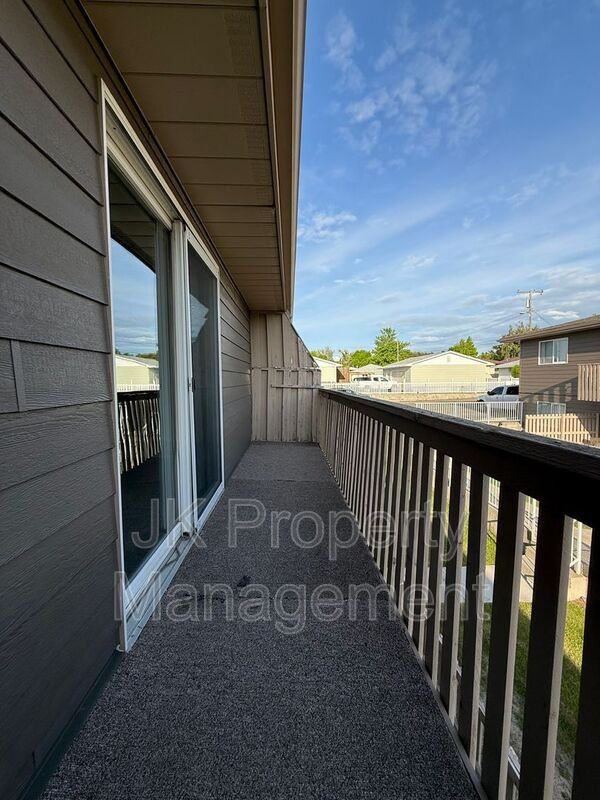 4604 3rd Ave S #14 - Photo 4 of 19
