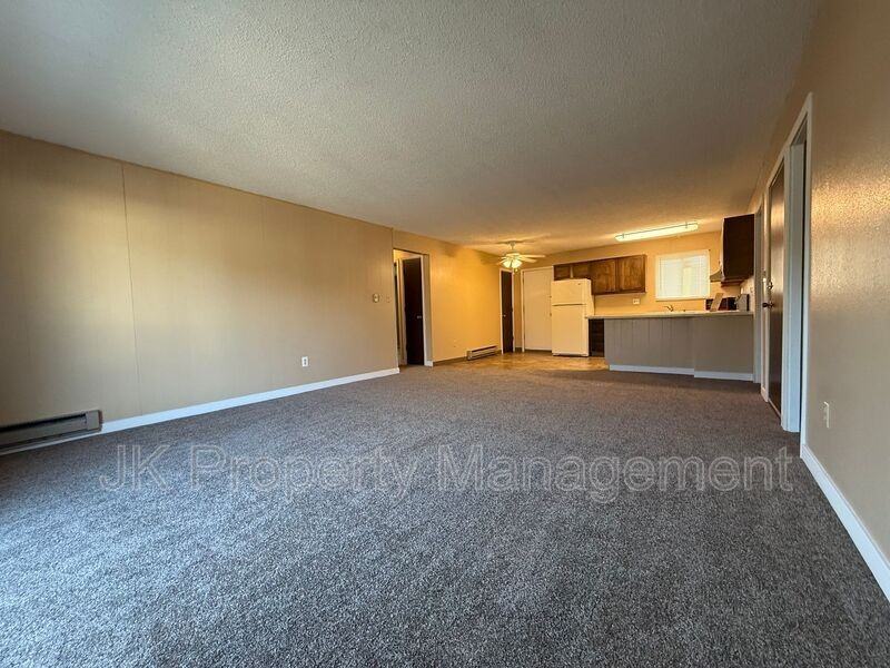 4604 3rd Ave S #14 - Photo 6 of 19