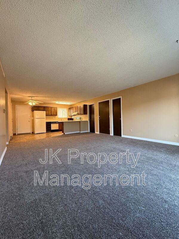 4604 3rd Ave S #14 - Photo 7 of 19