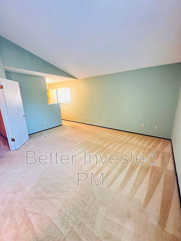 674 Claudius Way - Photo 4 of 23