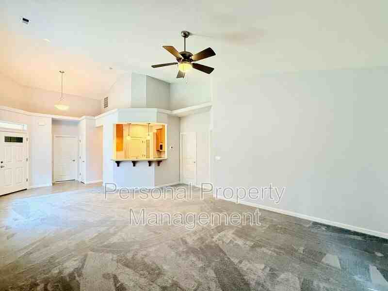 8019 Ne 22nd St - Photo 5 of 16