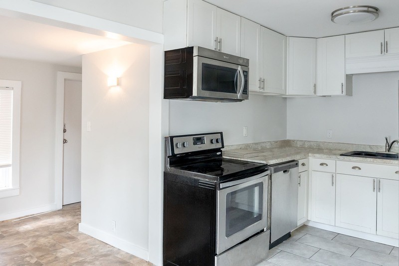 412 Hayden Rd - Photo 4 of 17