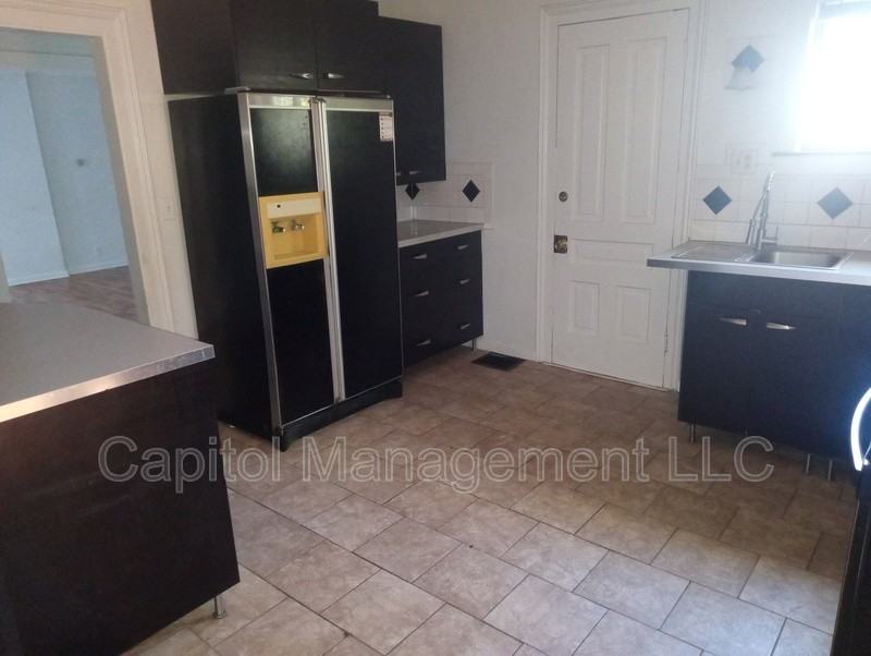 1126 Seymour Avenue #1 - Photo 5 of 11