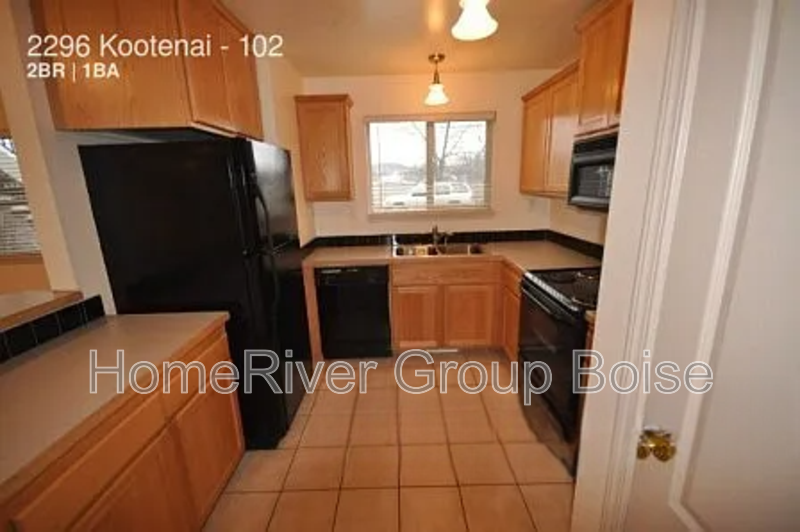 2296 W Kootenai St #102 - Photo 3 of 14