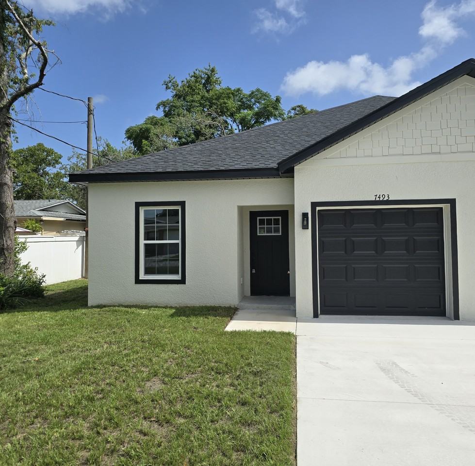 7493 Canterbury St - Photo 2 of 23