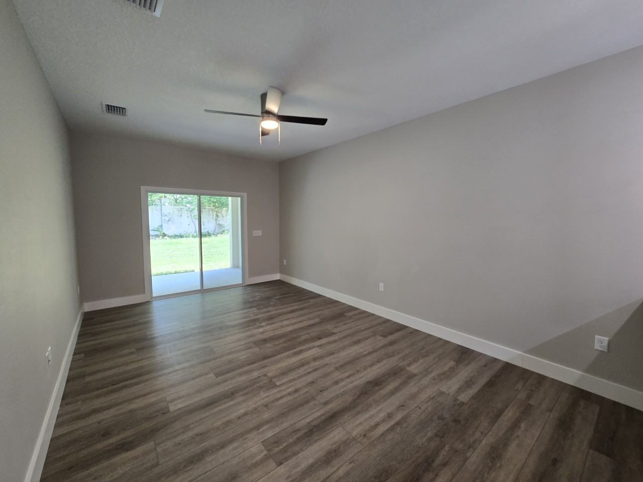 7495 Canterbury St - Photo 6 of 16