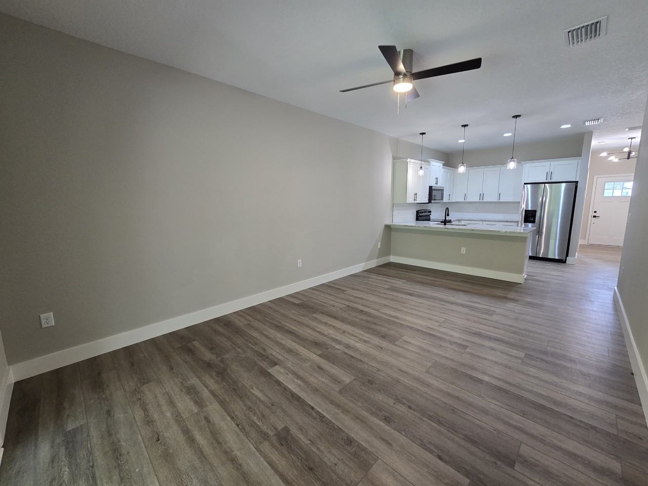 7495 Canterbury St - Photo 7 of 16