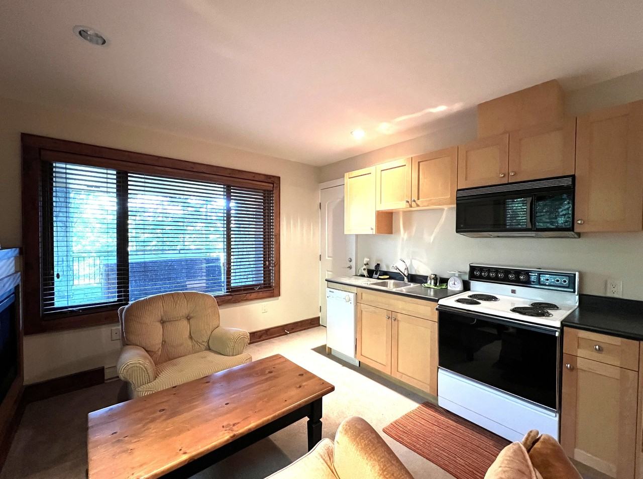 3803 Sunridge Pl - Photo 2 of 5